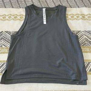 Lululemon train to be tank